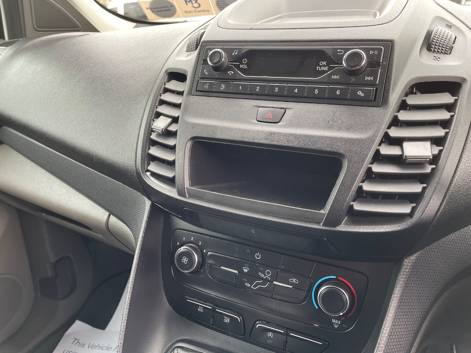 2022 Ford Transit Connect - image 15
