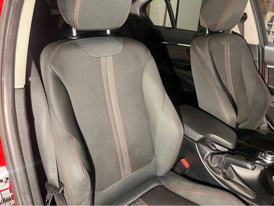 2016 BMW 3 Series - image 12