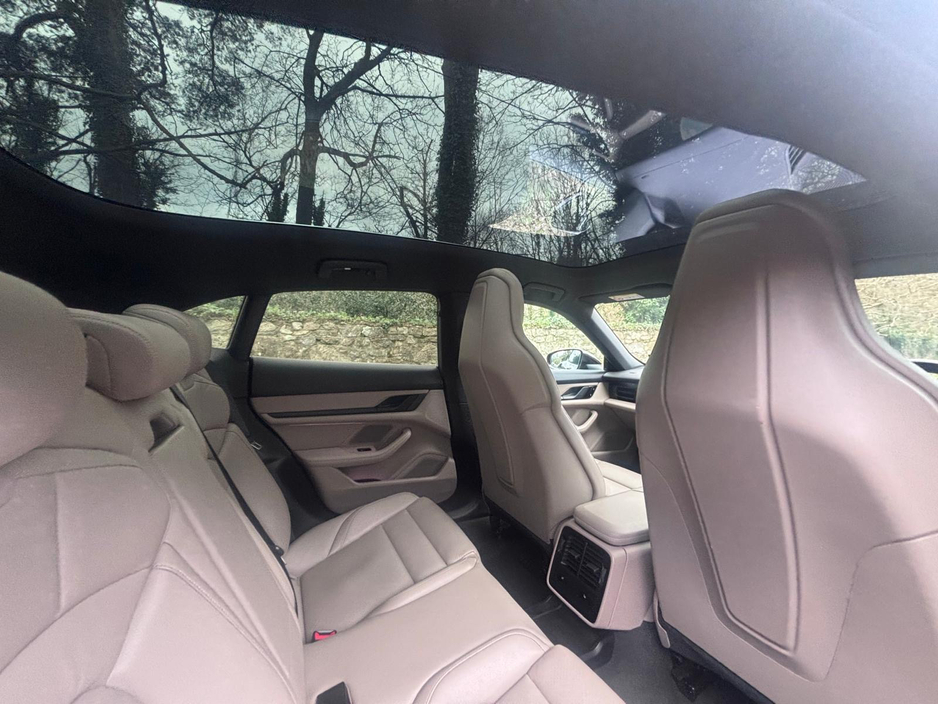 2022 Porsche Taycan - image 22