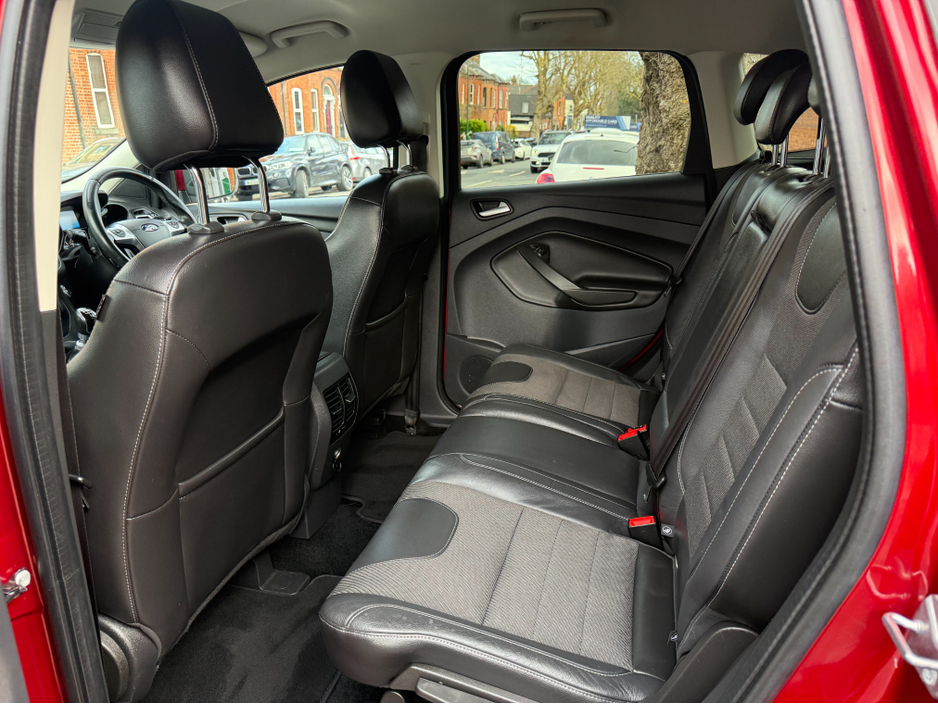 2016 Ford Kuga - image 11