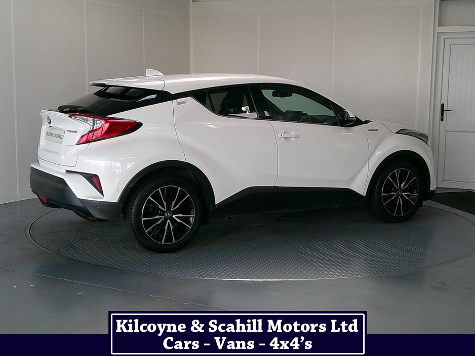 2017 Toyota C-HR - image 8