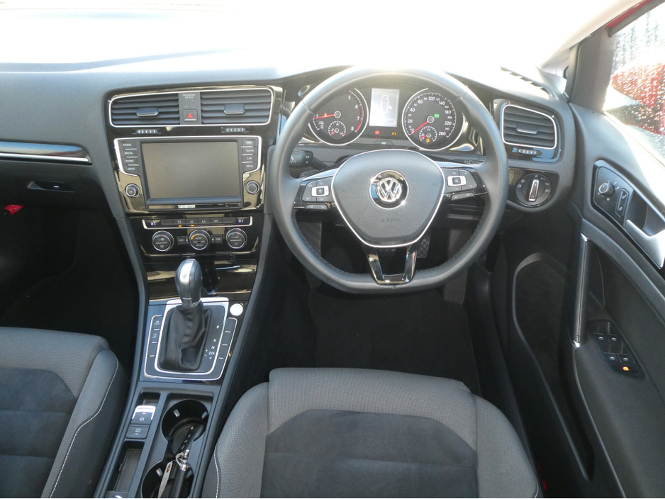 2015 Volkswagen Golf TSI Bluemotion €13,950