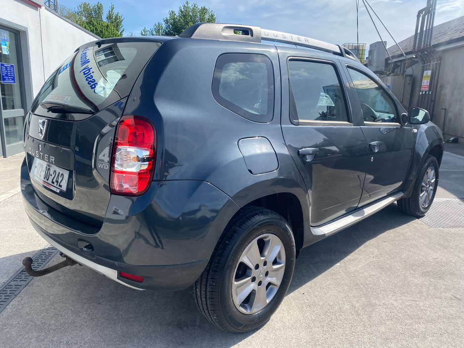 2017 Dacia Duster - image 8