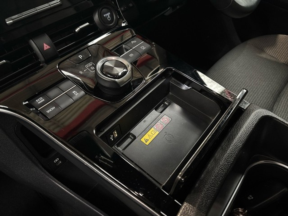 2023 Toyota bZ4X - image 12