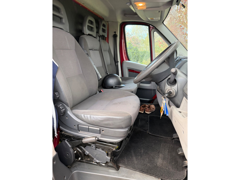 2010 Peugeot Boxer - image 7