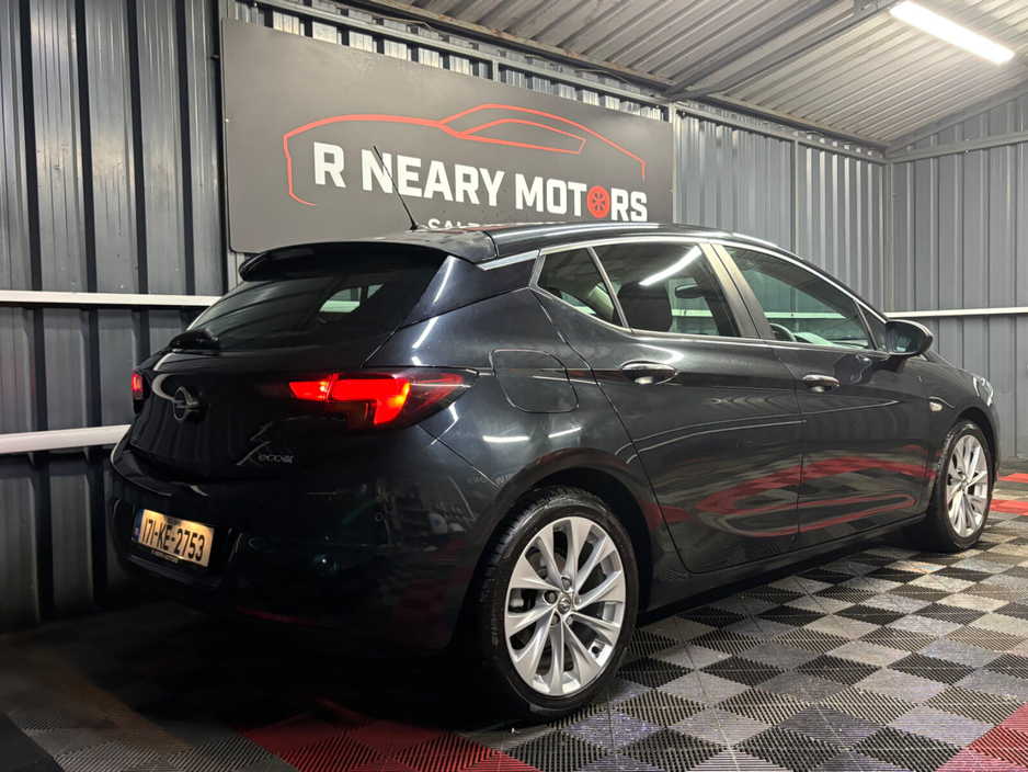 2017 Opel Astra - image 3