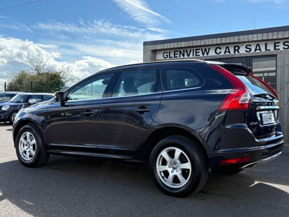 2016 Volvo XC60 - image 6