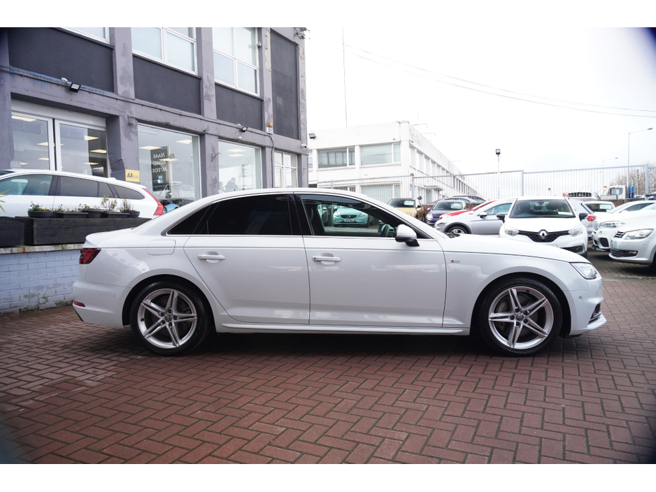 2018 Audi A4 - image 3