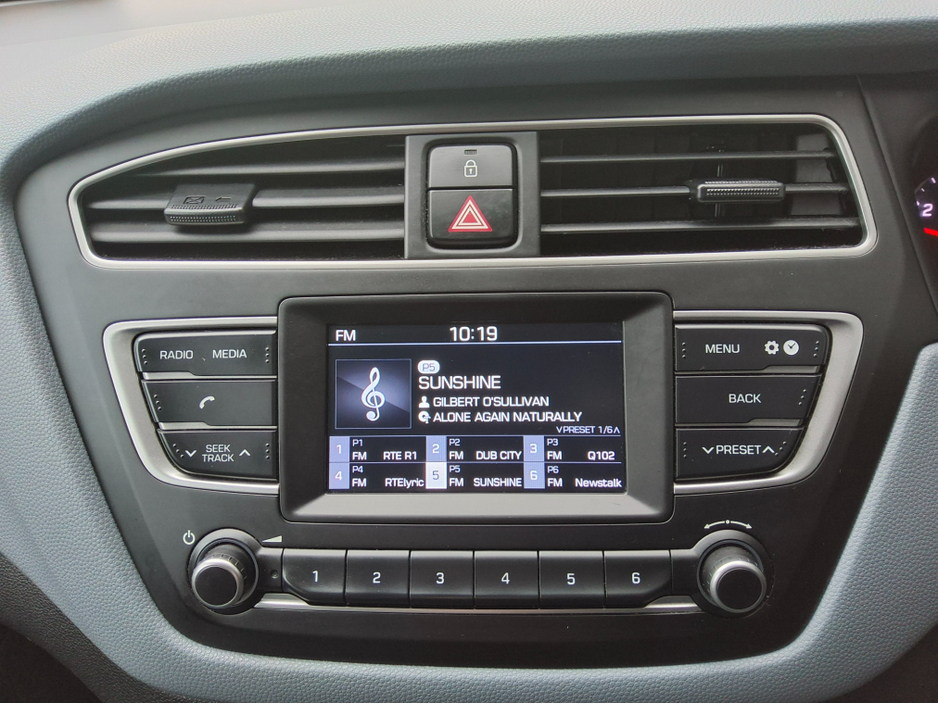 2018 Hyundai i20 - image 15