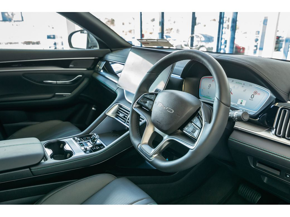 2025 BYD Seal U DM-I COMFORT €43,899