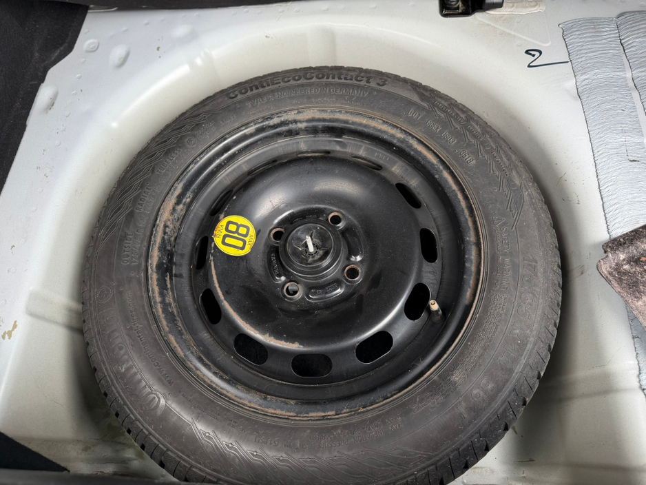 2019 Ford Fiesta - image 27