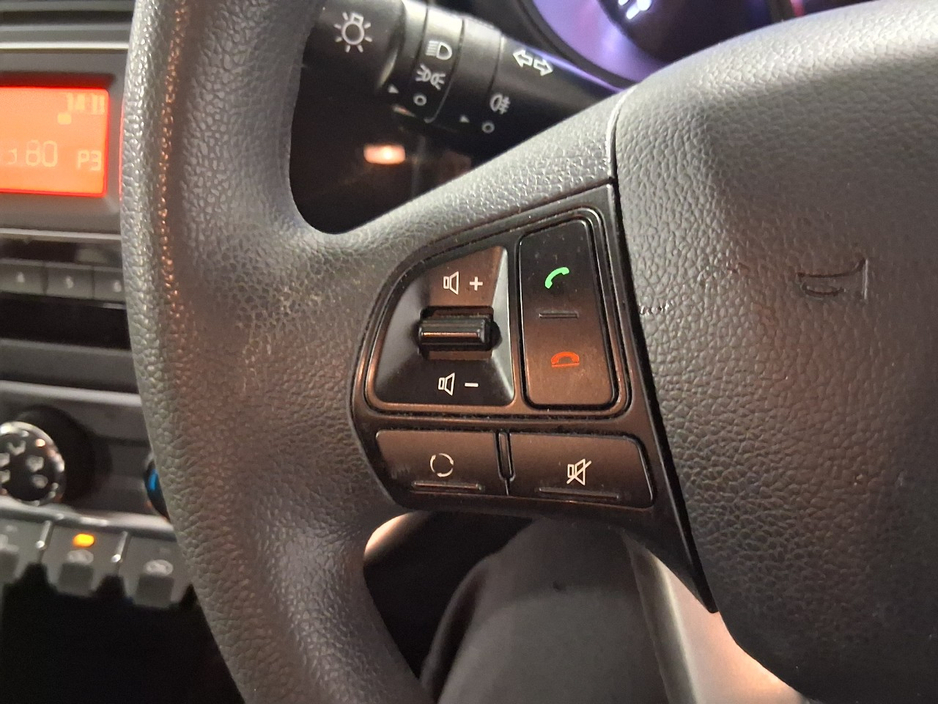 2016 Kia Rio - image 10