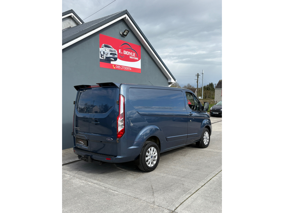 2022 Ford Transit Custom - image 5