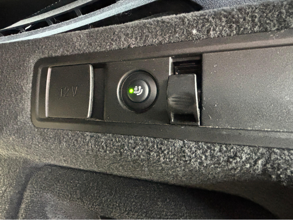 2022 BMW X5 - image 12