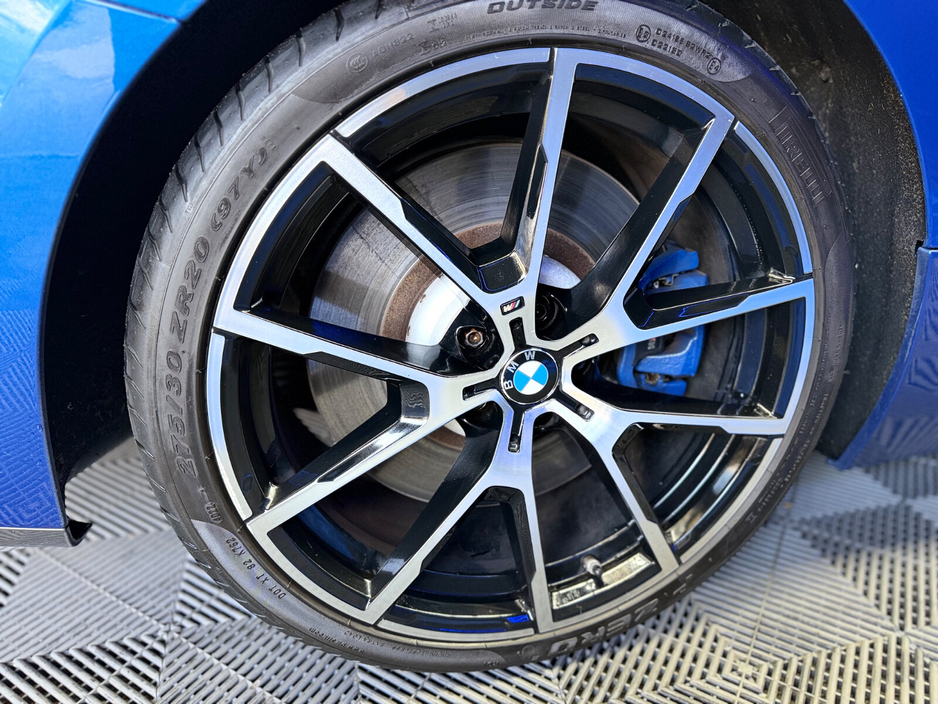 2020 BMW 8 Series - image 21