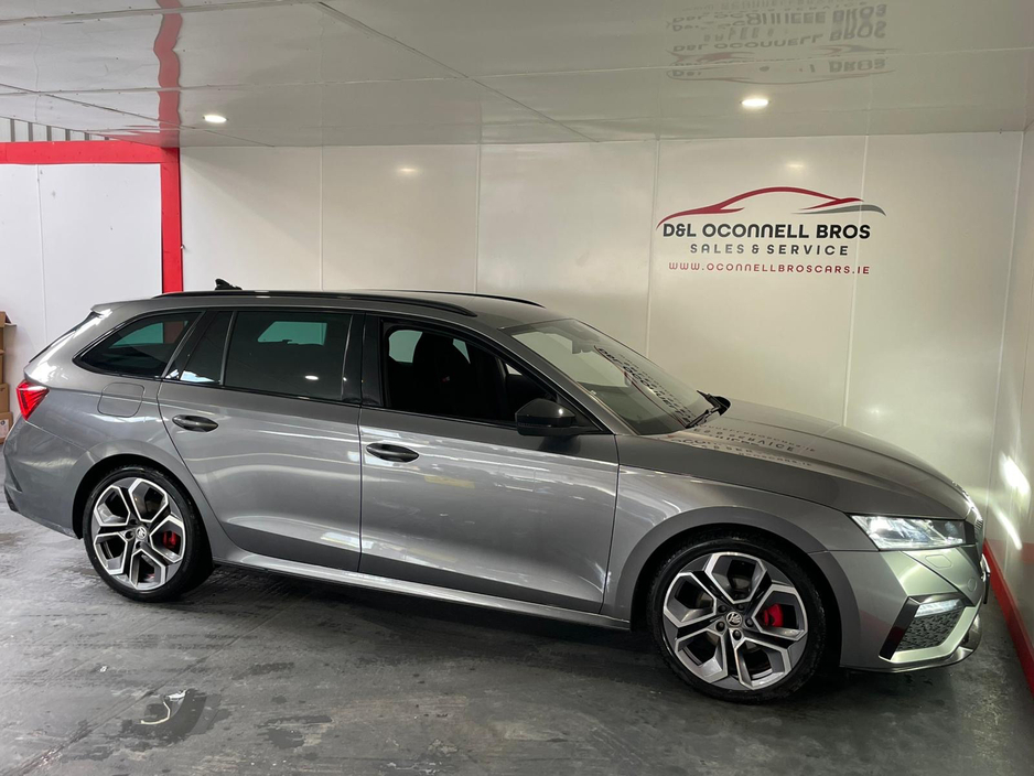 2022 Skoda Octavia - image 14