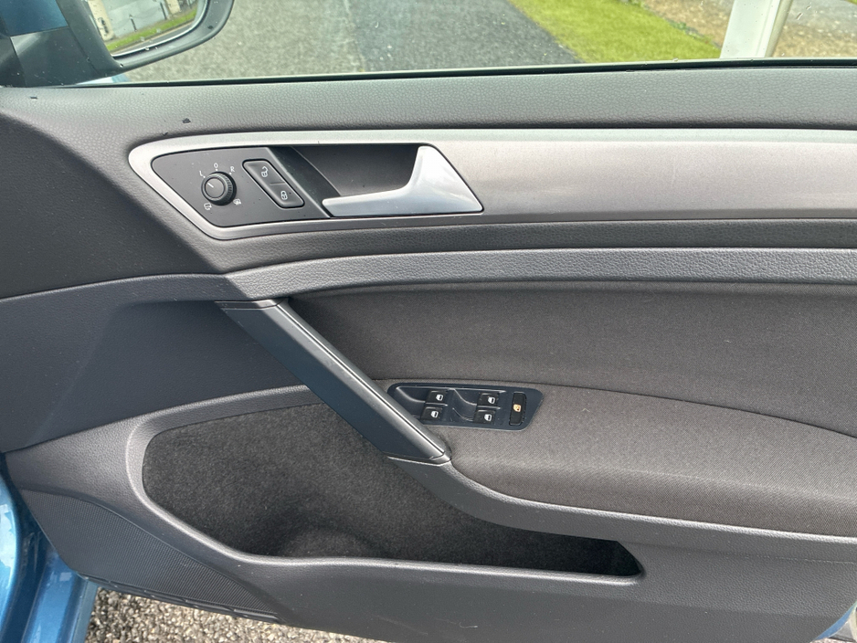 2015 Volkswagen Golf 1.2L Petrol Automatic TSI €13,950