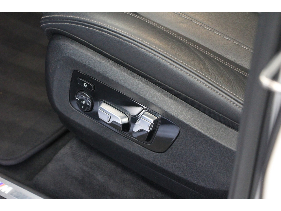 2019 BMW X5 - image 31