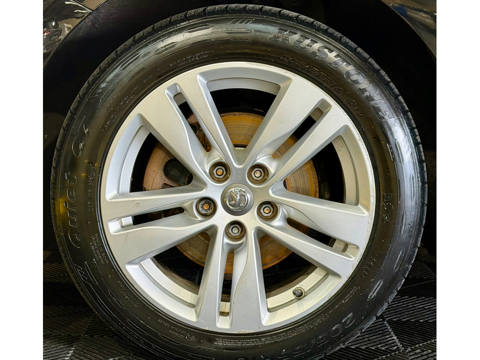 2017 Opel Astra - image 20