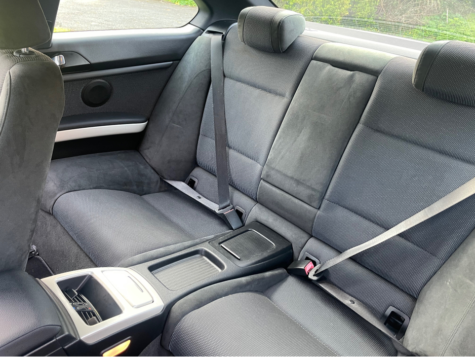 2007 BMW 3 Series - image 15