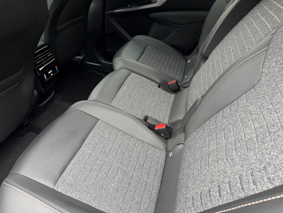 2025 Peugeot 5008 - image 8