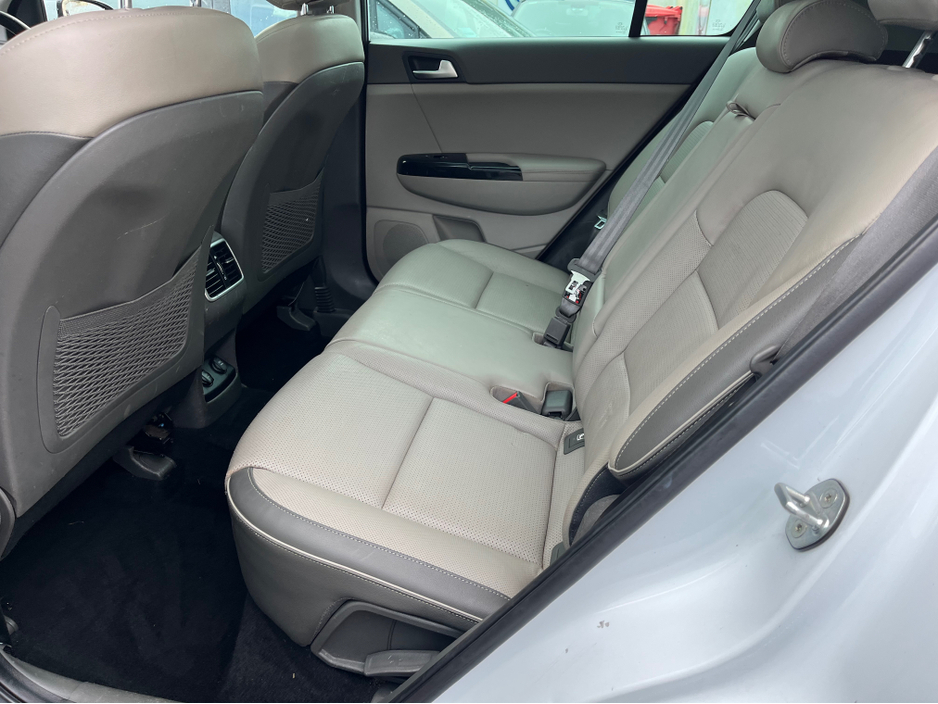 2017 Kia Sportage - image 17