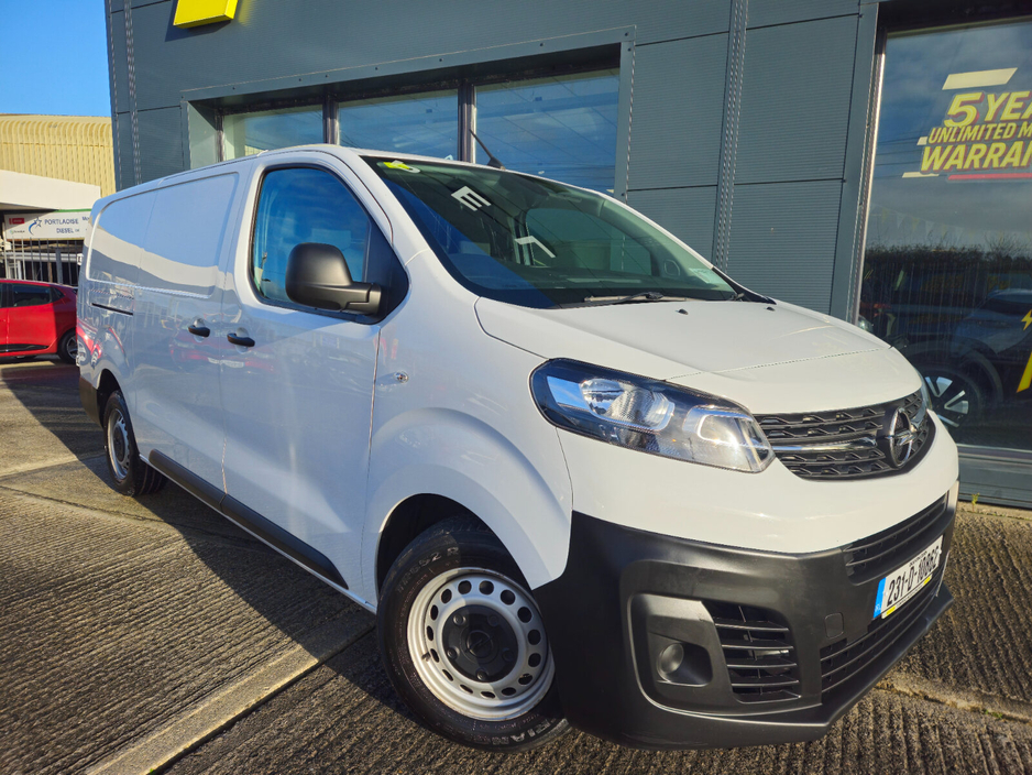 2023 Opel Vivaro  €15,500