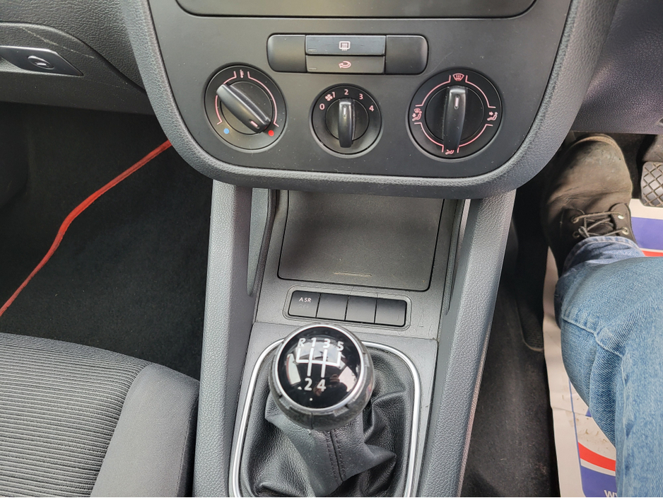 2007 Volkswagen Golf - image 19