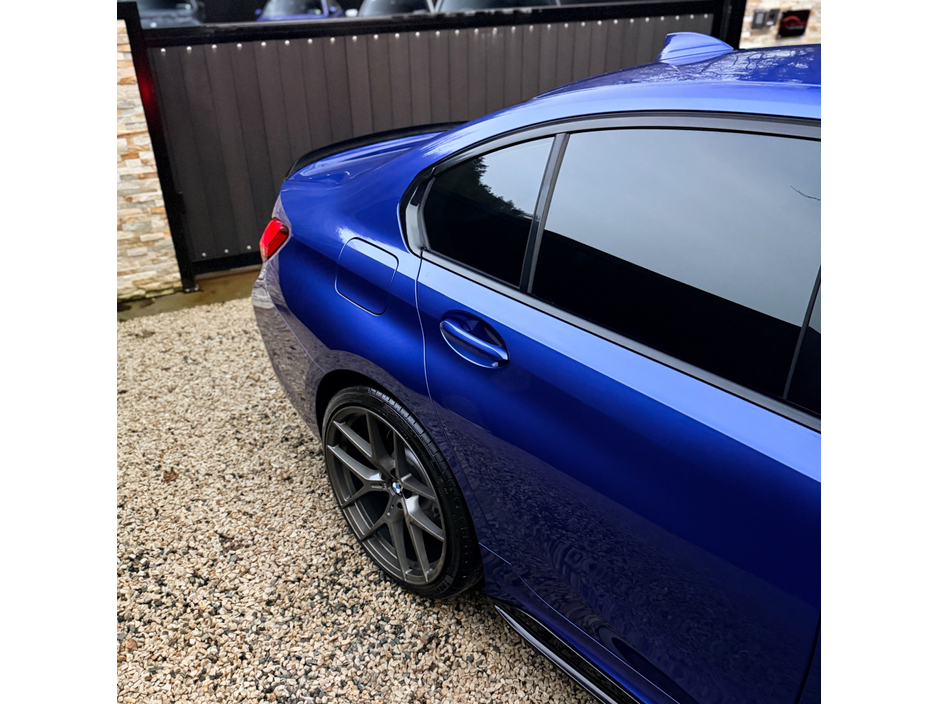 2021 BMW 3 Series - image 8