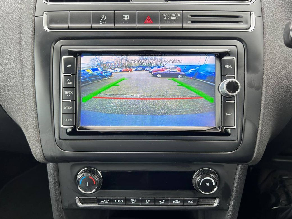 2016 Volkswagen Polo - image 7