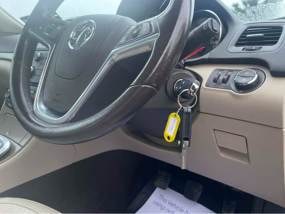 2011 Vauxhall Insignia 1.8 VVT-I EXCLUSIVE 138BHP LOW KM €3,450