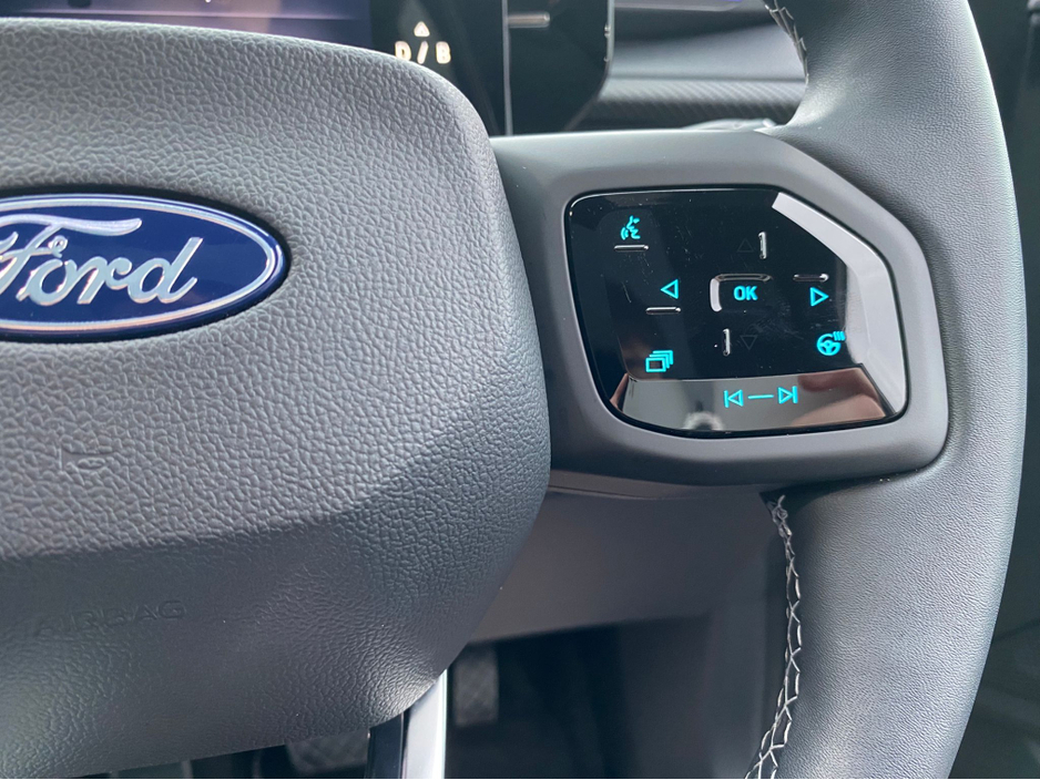 2025 Ford Explorer Extended Range Premium.. Driver assistance + Heat pump €43,500