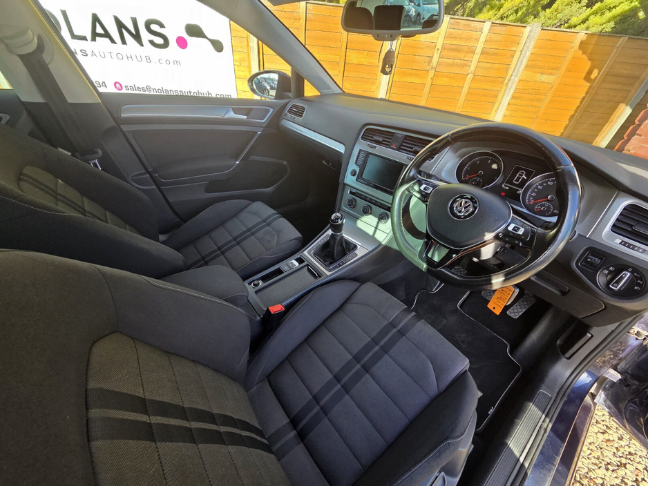 2017 Volkswagen Golf - image 20