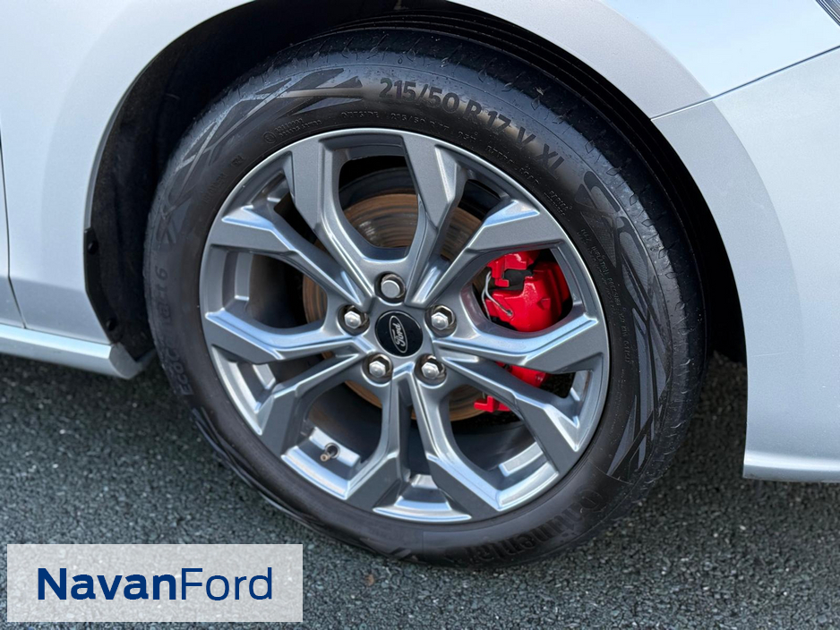 2025 Ford Focus St-line 1.0T 125Ps **Warranty January 2030** €29,950