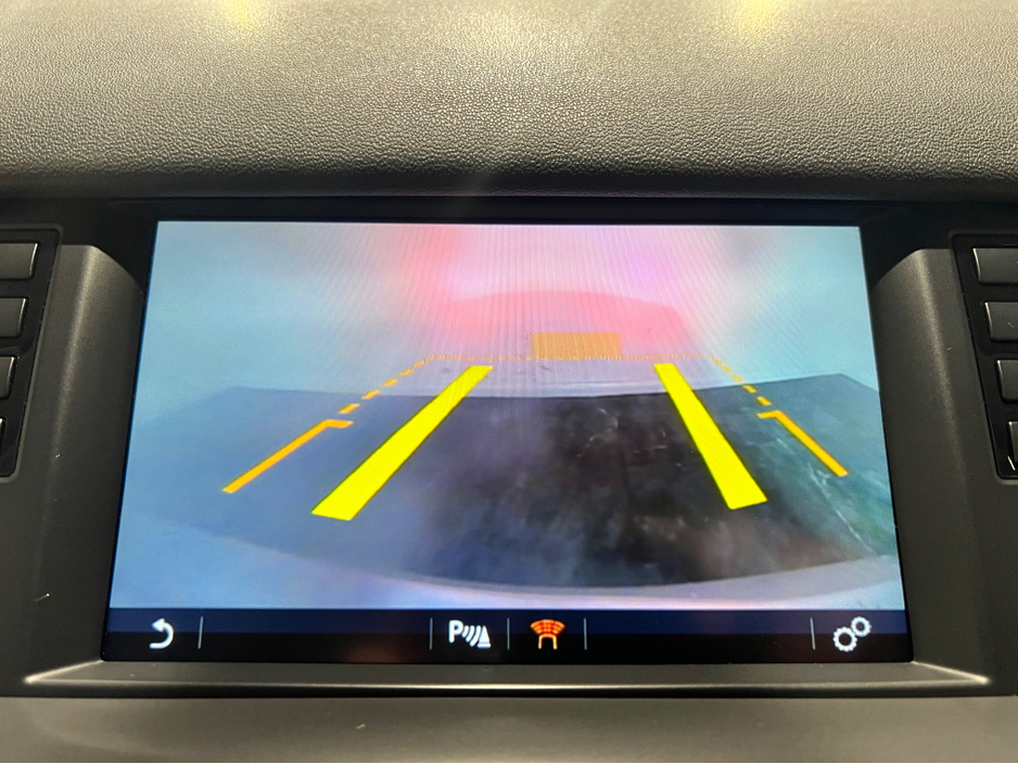 2019 Land Rover Discovery Sport - image 23