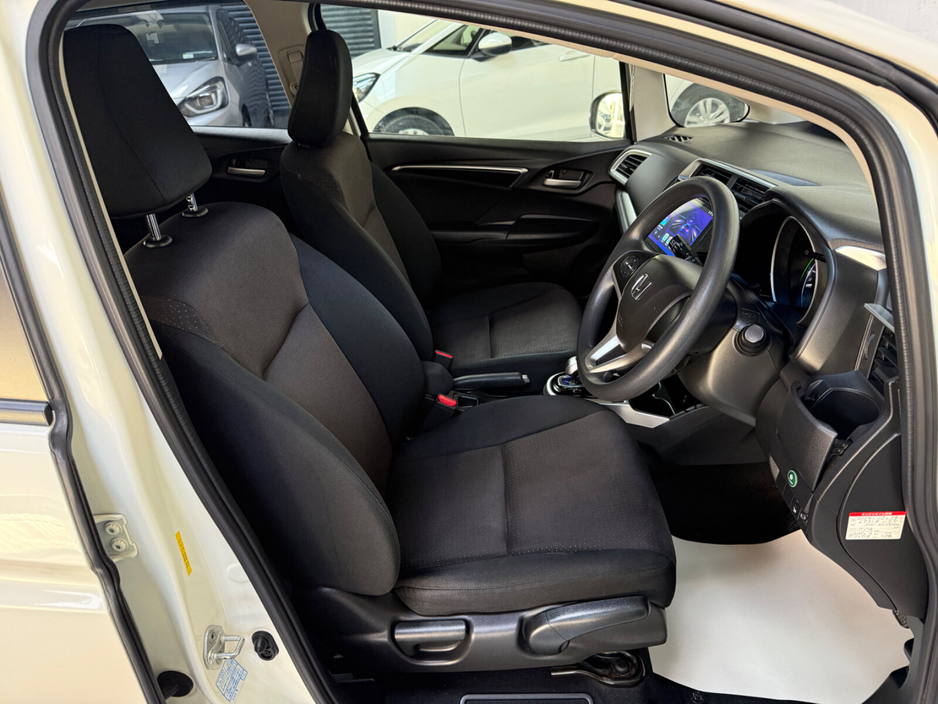 2015 Honda Fit - image 17