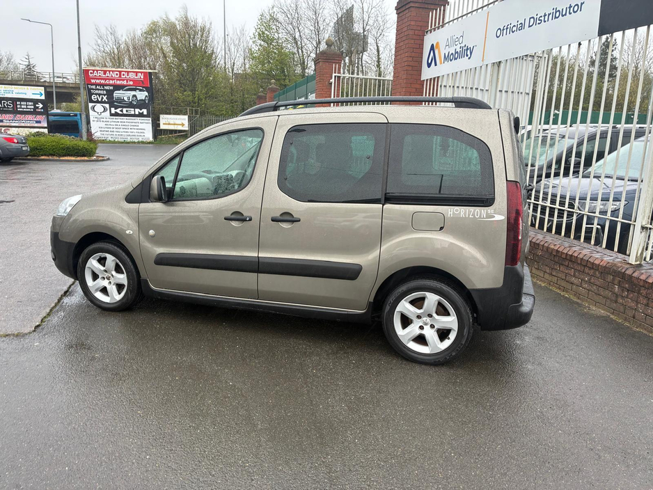 2015 Peugeot Partner - image 5