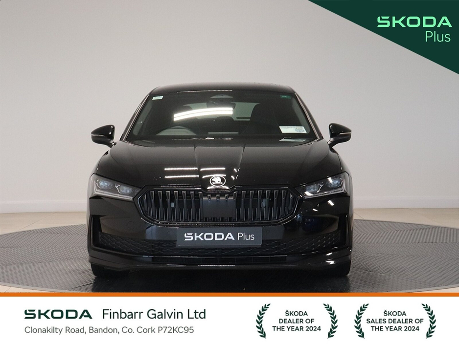 2025 Skoda Superb - image 12