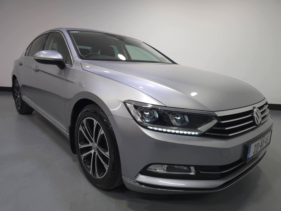2020 Volkswagen Passat - image 6