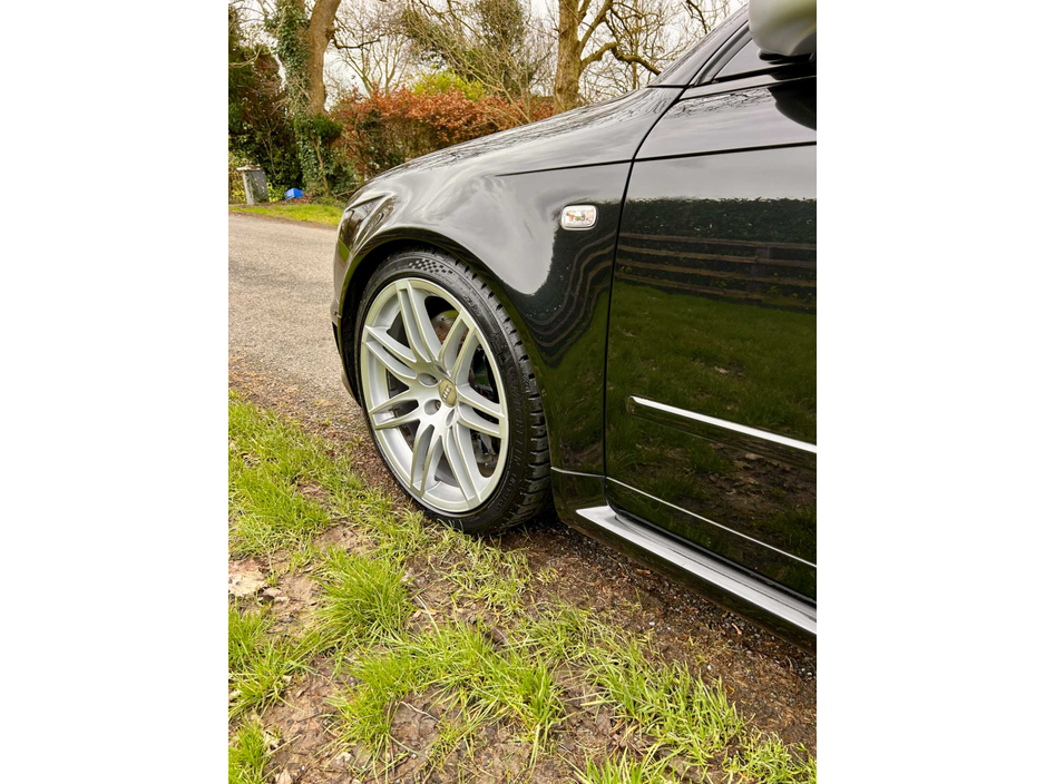 2007 Audi RS4 - image 25