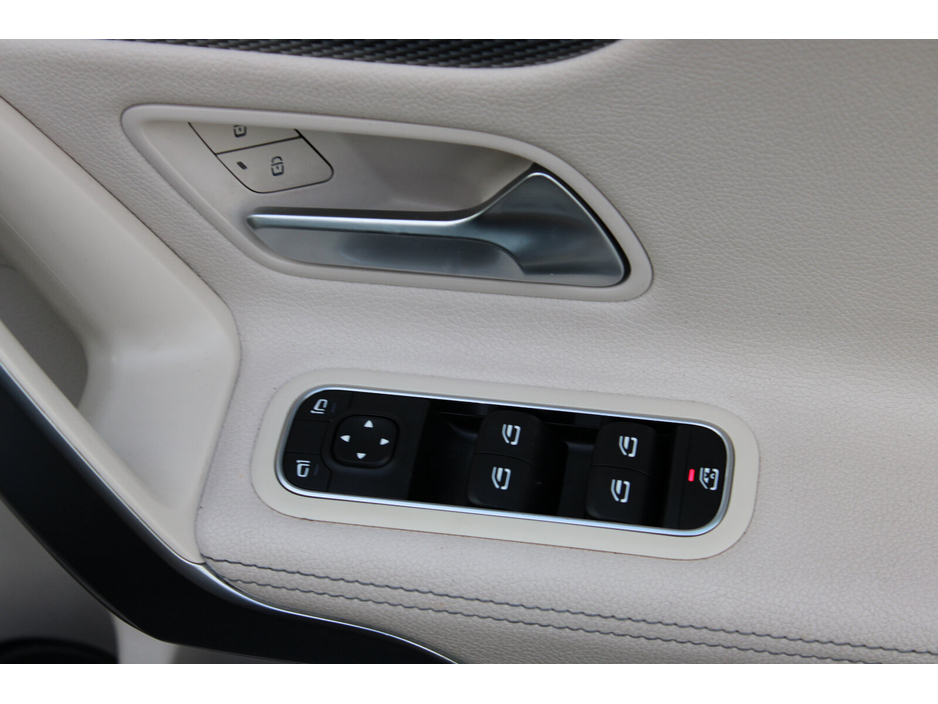 2020 Mercedes-Benz A Class - image 15