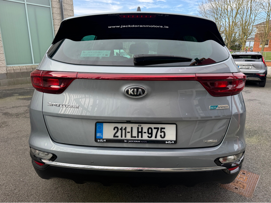 2021 Kia Sportage - image 6