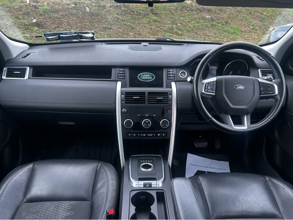2016 Land Rover Discovery Sport - image 7
