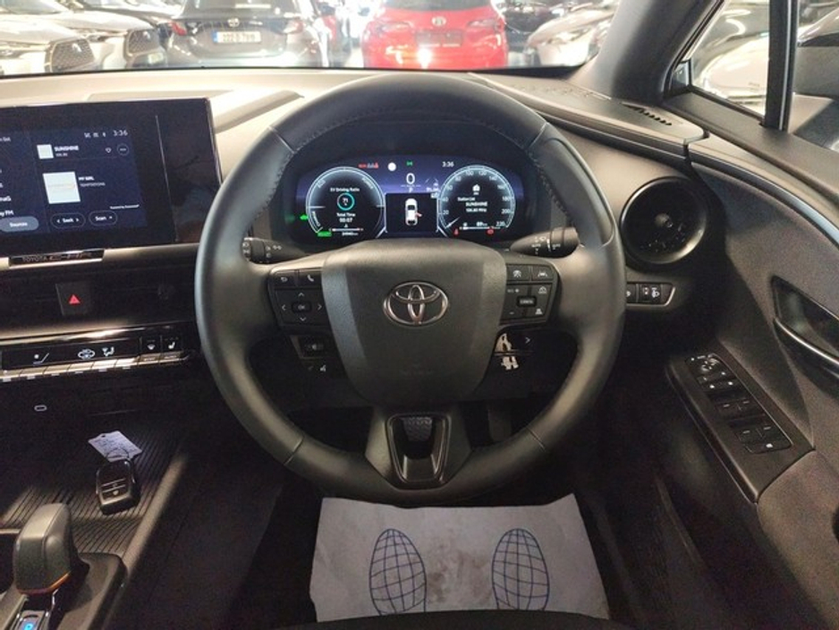 2024 Toyota C-HR - image 9