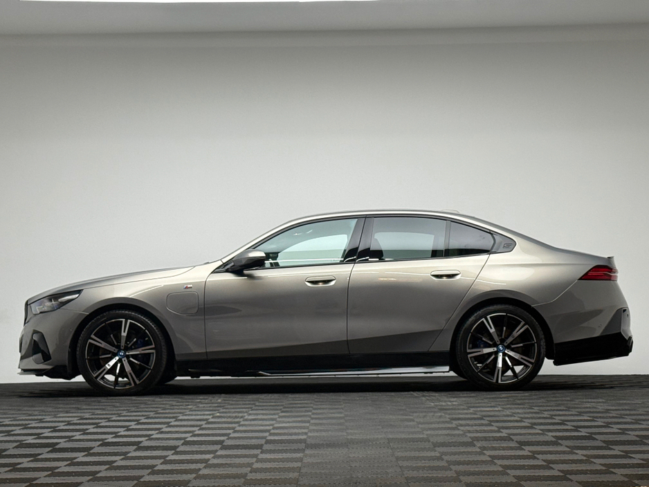 2025 BMW 5 Series 530E M SPORT €69,990