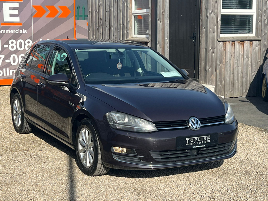 2015 Volkswagen Golf - image 4