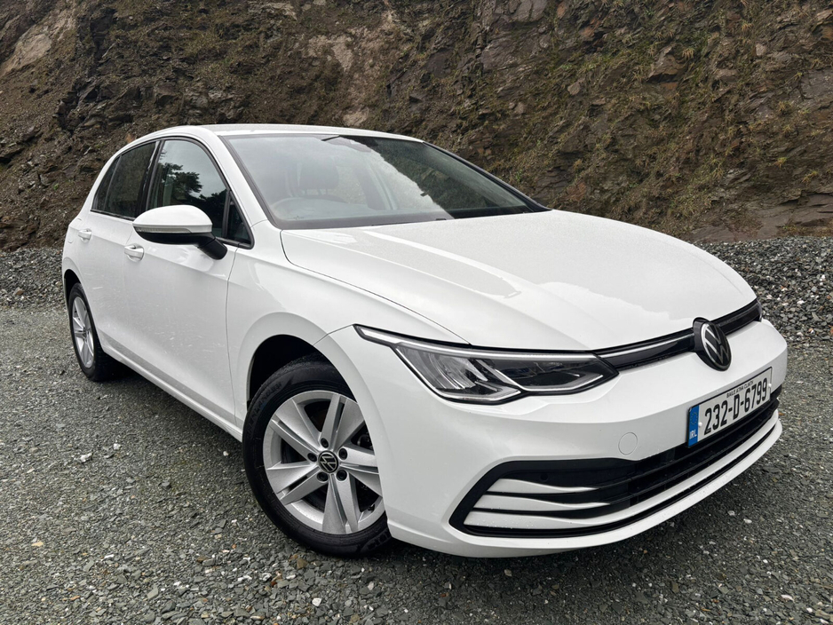 2023 Volkswagen Golf 1.0 eTSI 110HP Life DSG MHEV €25,950