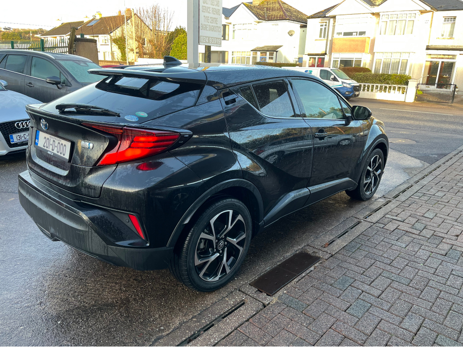 2020 Toyota C-HR Hybrid high spec €23,950