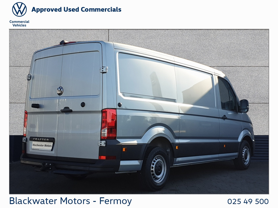 2025 Volkswagen Crafter - image 3