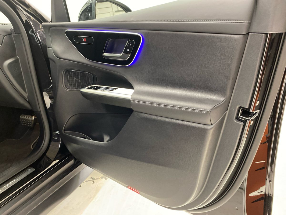 2025 Mercedes-Benz GLC Class - image 19